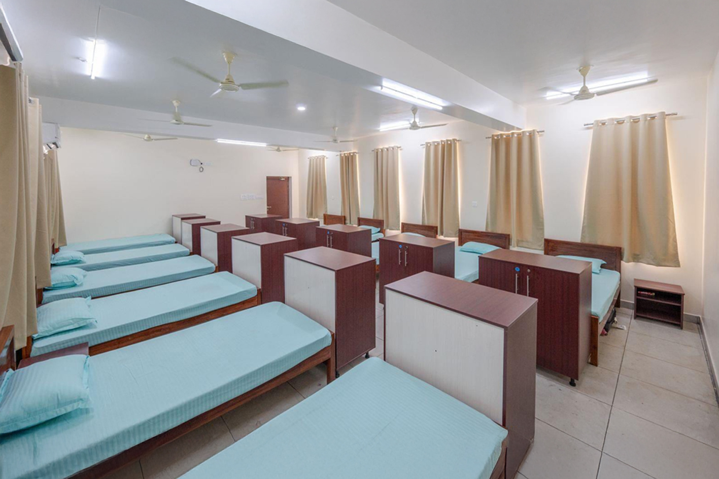 Accommodation at coaching beyond